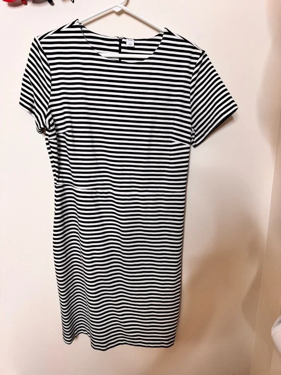 Old Navy Black & White Striped Midi Dress - Picture 1 of 2